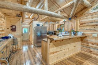 Ultimate Riverfront Retreat! Blanco Family Cabin - 3