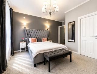 Dallure Luxury Boutique - Old Town Brașov - 0