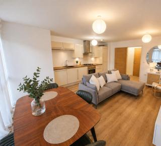 Park Hill Croydon Executive 2-Bed 2-Bath Apartment with Secure Parking - 6