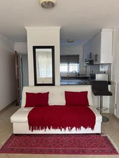 DURBAN BEACH HOLIDAY HOME - 3
