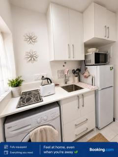 La Sandra Guest House - 3