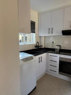 DURBAN BEACH HOLIDAY HOME - 7