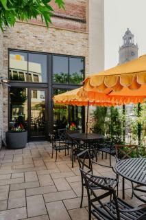Surety Hotel, Autograph Collection - 8