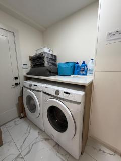 Vancouver Downtown Apartment - Walk to Skytrain, BC Place, Rogers Arena, Free St Parking - 2