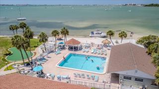 Your own tropical resort Heated Pool & Pickleball - 9