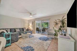 Your own tropical resort Heated Pool & Pickleball - 6