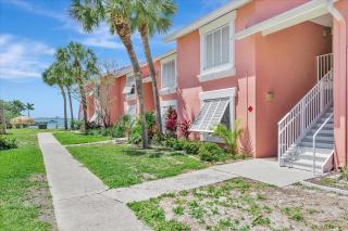 Relax Beachside Tropical Resort Amenities 1B1B - 7