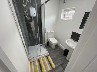 LARGE 8 person 4 bedroom and 2 bathroom MEGA house! - 2