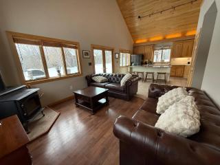 80-Acre Riverside Cabin - 8