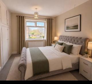 Sleeps 5, 3 Bedroom House in Leeds-Bradford - 4