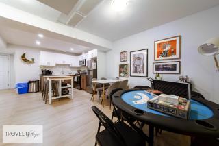 Group Oasis near West Edmonton Mall with Hot Tub, 3 Lounges & Fire Table - 7