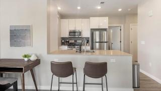 Landing Apartments - Axis 201 - 6