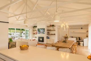 Tropical Hideaway Inspired by Palm Springs in Lennox Head - 8