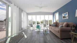 Sunset Shore House Second Floor - 6