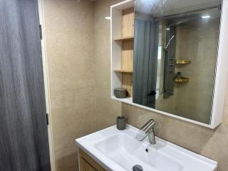 Beautiful 2-Bedroom Apartment with Pratamnak Sea View - 4