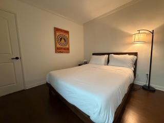Prime West Los Angeles 4 Bedroom 2 Bathroom House - 4