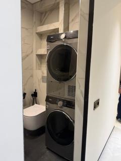 Luxury 2BR Apartment with City View&2Baths - 8