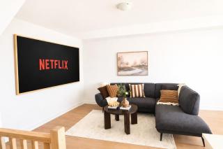 Modern 2BR Executive Stay, FREE WIFI, Parking - 0