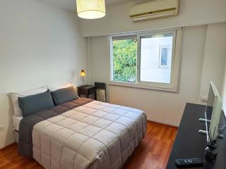 Comfortable apartment just steps from Chinatown - 0