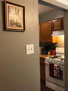 Very Comfy 2BR 2BA with Parking Animal Stay is Free - 7