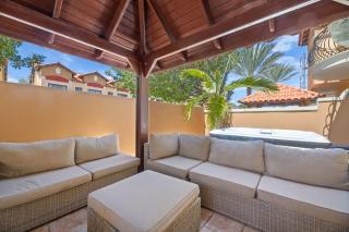 Beautiful 4 bedroom house in gold coast - Eagle Beach - 8