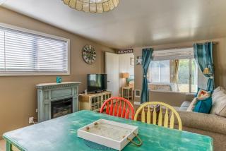 Beachfront condo pet friendly with kitchen - Unit A - 1