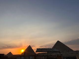 Karnak Jacuzzi pyramids view - 9