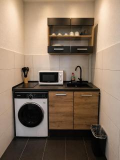 Black Crown Suite Central Hannover - 2
