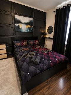 Black Crown Suite Central Hannover - 1