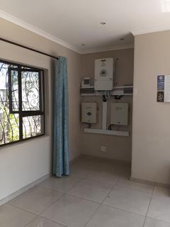 The Escape Pod - Luxurious, Spacious Family Home - 2