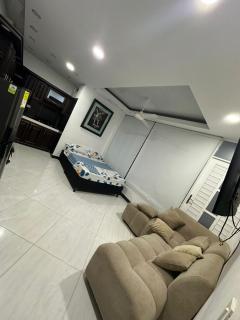 Apto cerca a napoles con balcon - 6