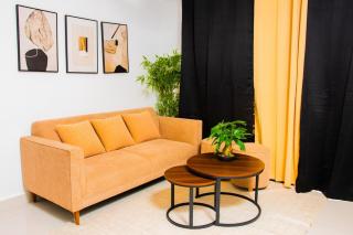 3 Bedroom Apartment Near Airport Fast WiFi Air Conditioning - 0