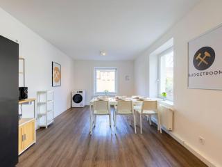 BudgetRoom 3 BR perfect for Teams - 2