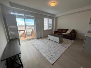 The Serene Stay, Lindsay - 4