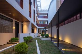 Shangri-La City Yunjian Songyue - 2