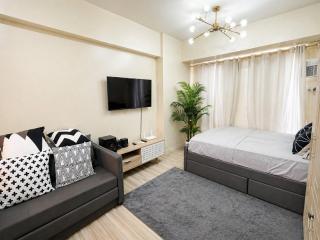 Cozy chic condo City Living - 5