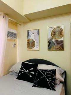 Cozy chic condo City Living - 2