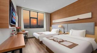JTOUR Inn Yulin Railway Station Industrial Products Market - 2