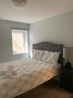 Brand new 2 bedrooms - 4