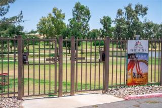 113-Fully Furnished 1BR Suite-Prime Location - 9