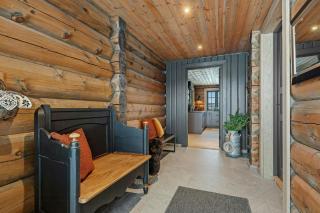 Hand-Crafted Cabin In Evardalen Near Hovden - 1