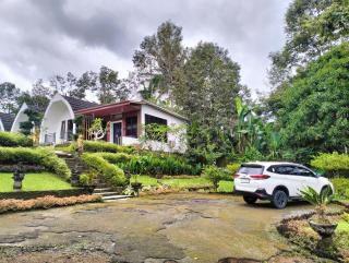 Belvilla near Kembengan Sari Waterpark formerly Liberty Guesthouse Village - 7