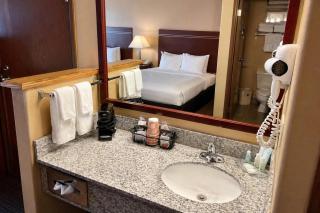 Quality Inn York - 4