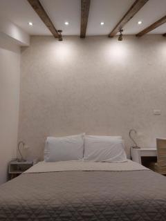 Quiet Central Split Apartment - 5 min Walk to Split Old Town and Bacvice Beach - 9