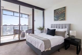 Harbour View 2BR Docklands Apt Near Marvel Stadium - 8