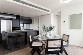 Harbour View 2BR Docklands Apt Near Marvel Stadium - 7