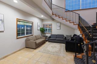 Baymont by Wyndham Texas City - 2