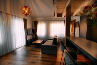 Alpina Three - Charming Apartment Prime Location - 5