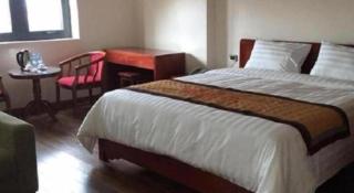 Phoenix Hotel 3 - 2