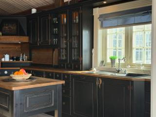 Spacious Cabin With Sauna & Scenic Terrace - 8